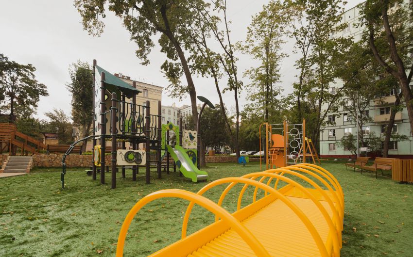 г. Москва, улица Донская, детская игровая площадка