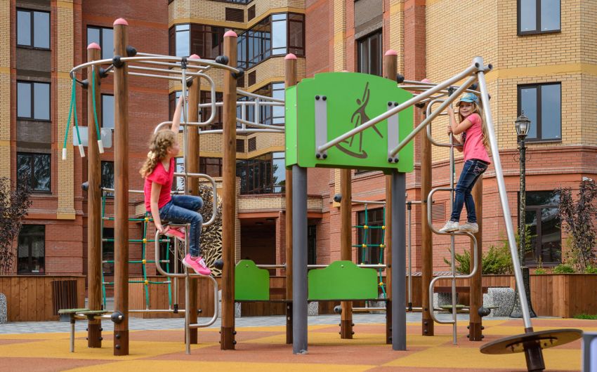 г. Новосибирск, ЖК Эталон, спортивно-игровая площадка