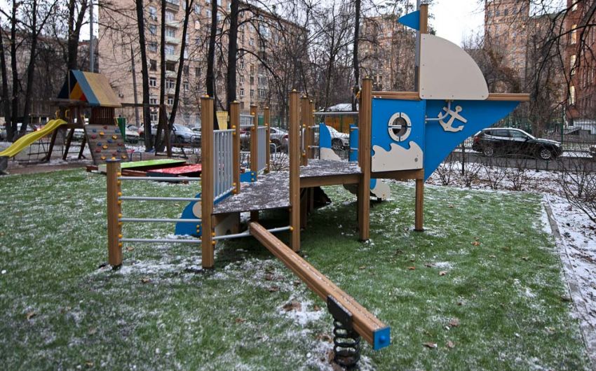г. Москва, Комсомольский проспект, 45, Детская игровая площадка