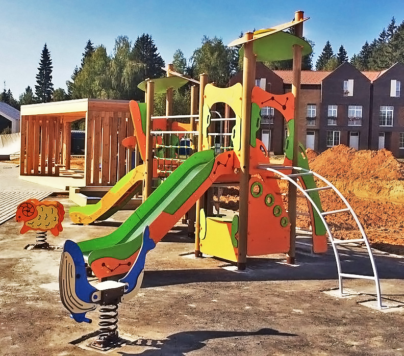 Установили наши комплексы Fun-Terra в коттеджном поселке Апрелевка!